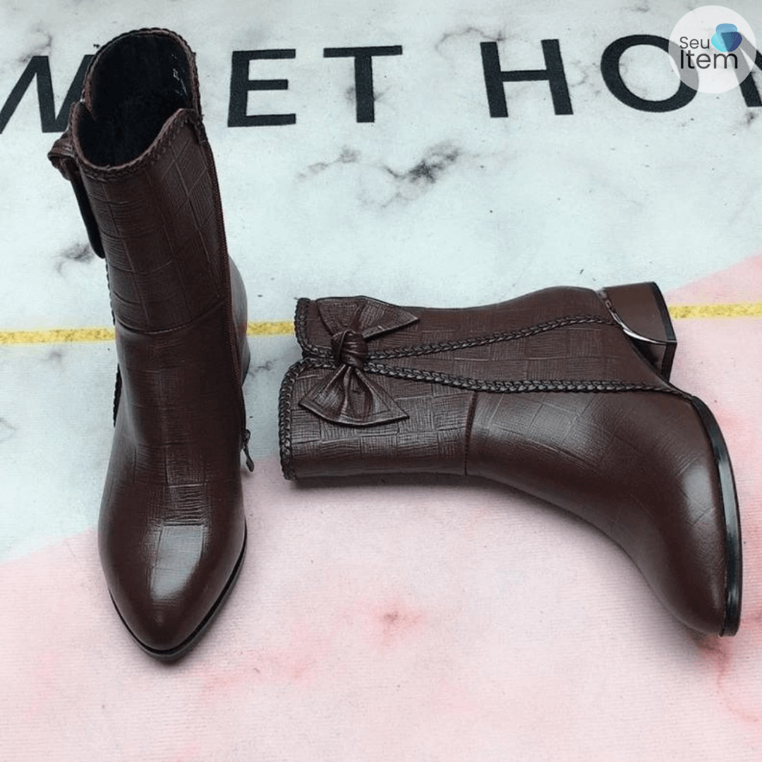 Bota Feminina Cano Médio de Couro Legítimo - Estilo Glacial