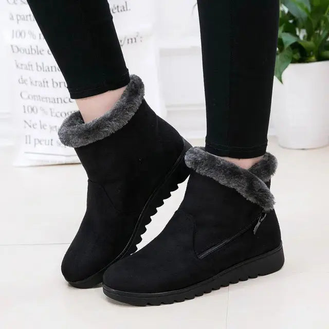 Bota Feminina de Inverno em Couro Legítimo - Slight