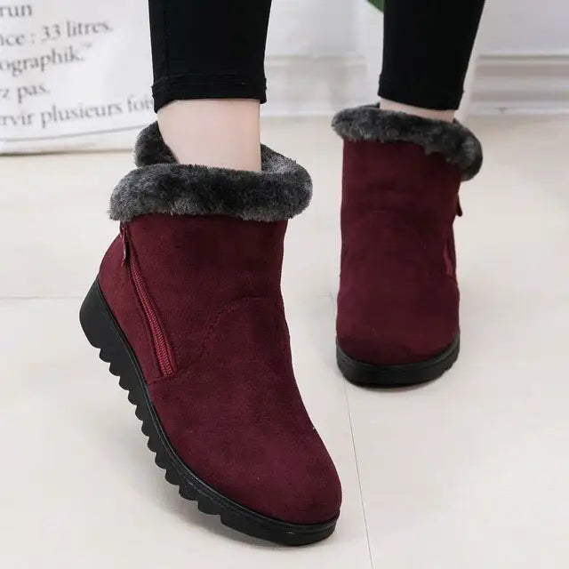 Bota Feminina de Inverno em Couro Legítimo - Slight