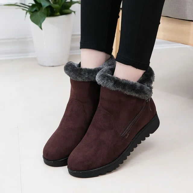 Bota Feminina de Inverno em Couro Legítimo - Slight