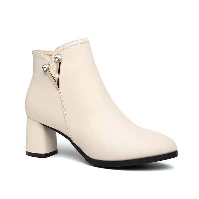 Bota Feminina de Inverno em Couro Legítimo - Victoria