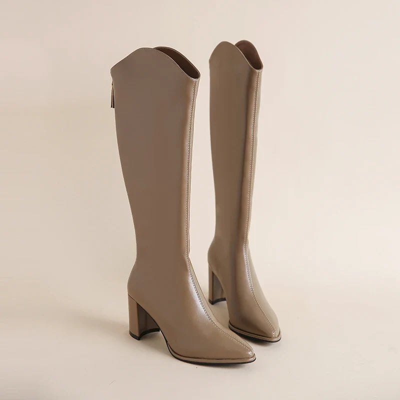 Bota Feminina de Inverno em Couro Legítimo - Ember