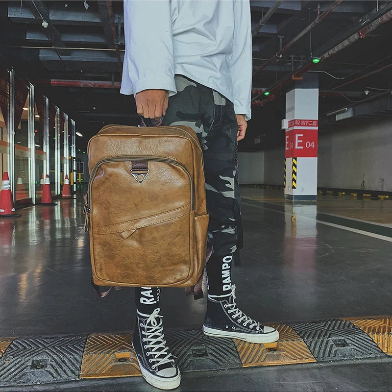 Mochila Masculina De Couro Legítimo - Survival
