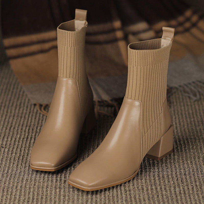 Bota Cano Curto feminina de Couro Legítimo - Monalise Elegance