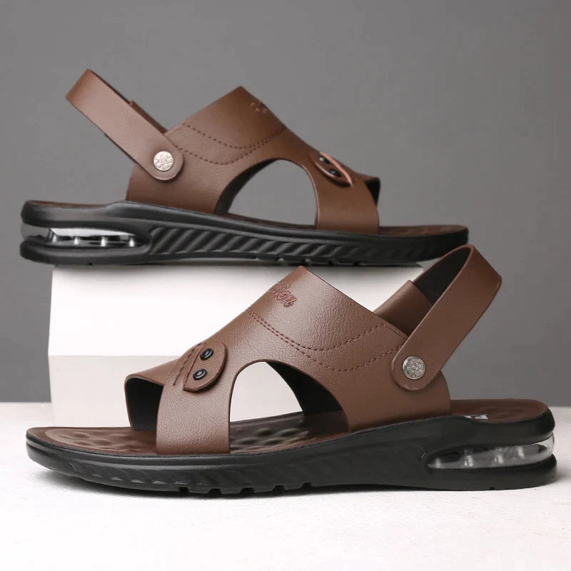 Sandália Masculina em Couro Legítimo - Versus