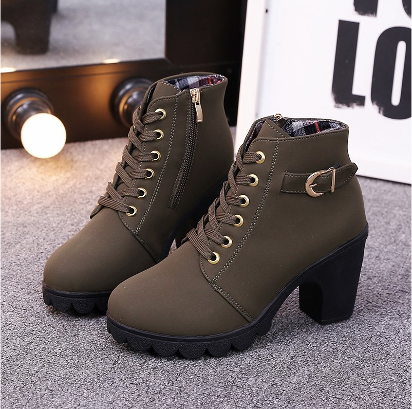 Botas Femininas em Couro Legítimo - Punk Leather