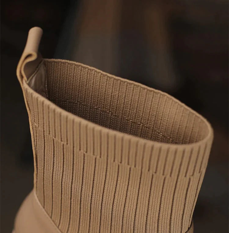 Bota Cano Curto feminina de Couro Legítimo - Monalise Elegance