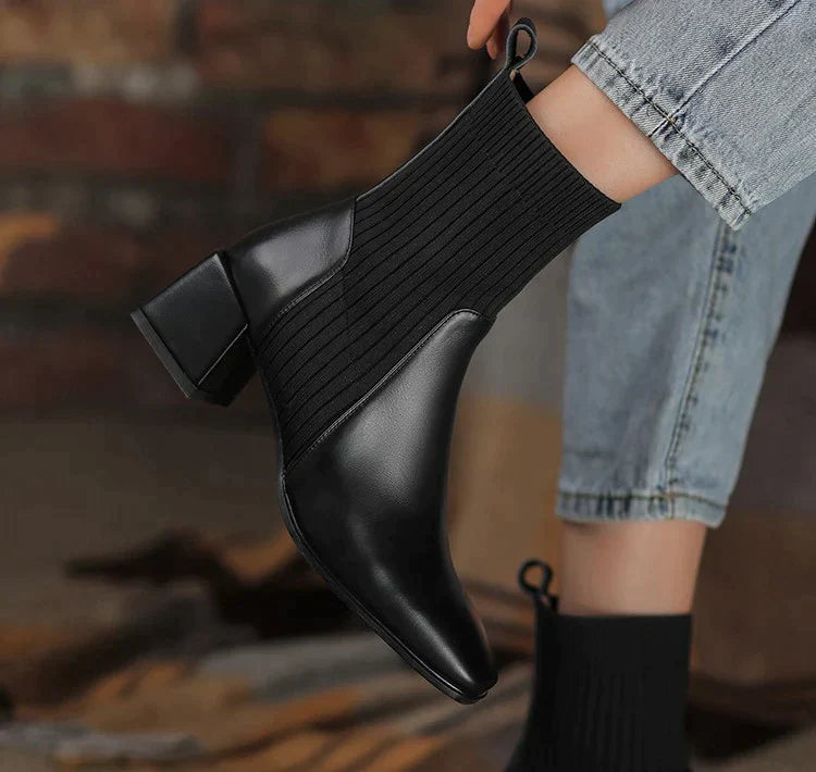 Bota Cano Curto feminina de Couro Legítimo - Monalise Elegance