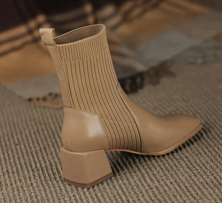 Bota Cano Curto feminina de Couro Legítimo - Monalise Elegance
