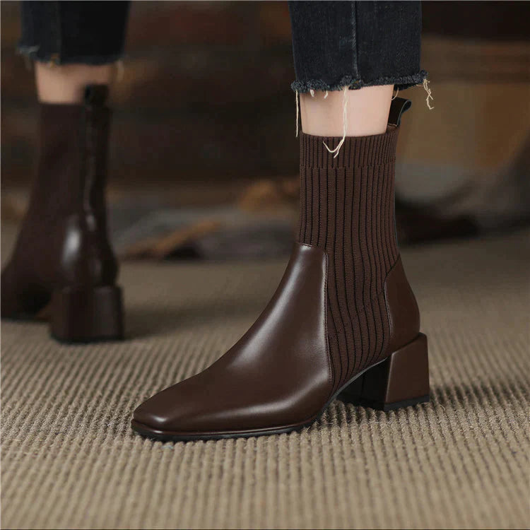 Bota Cano Curto feminina de Couro Legítimo - Monalise Elegance