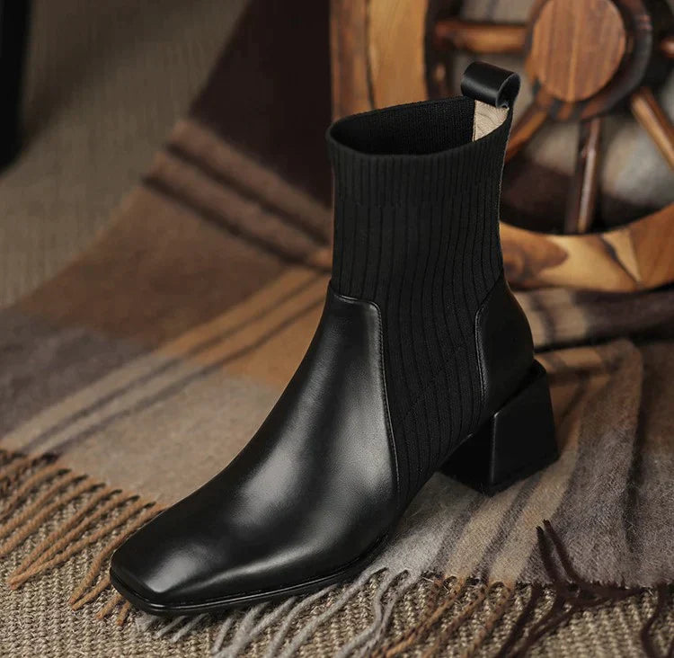 Bota Cano Curto feminina de Couro Legítimo - Monalise Elegance