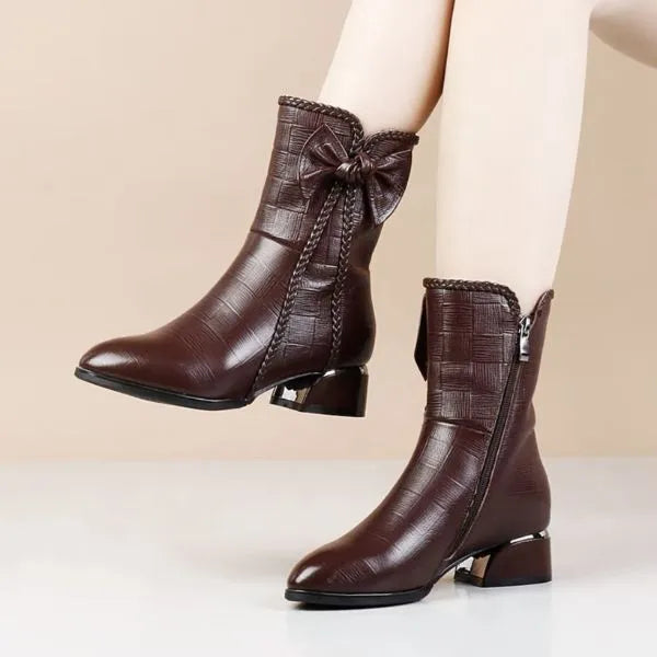 Bota Feminina Cano Médio de Couro Legítimo - Estilo Glacial