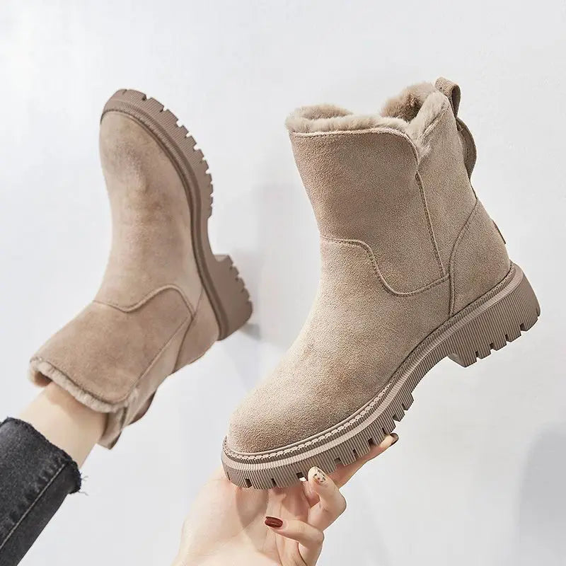 Bota Feminina de Inverno em Couro Legítimo - Shine