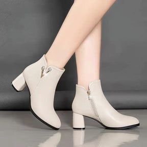 Bota Feminina de Inverno em Couro Legítimo - Victoria