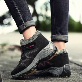 Bota Feminina de Inverno em Couro Legítimo - Fashion