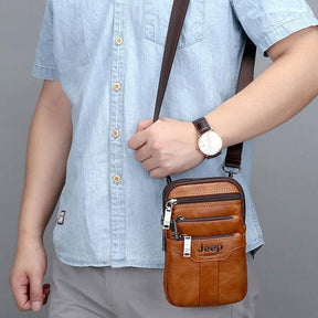 Bolsa Masculina Couro Legítimo Transversal Para Celular- Jeep Mens