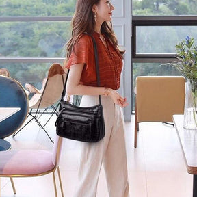 Bolsa Feminina Transversal em Couro Legítimo - Ashley