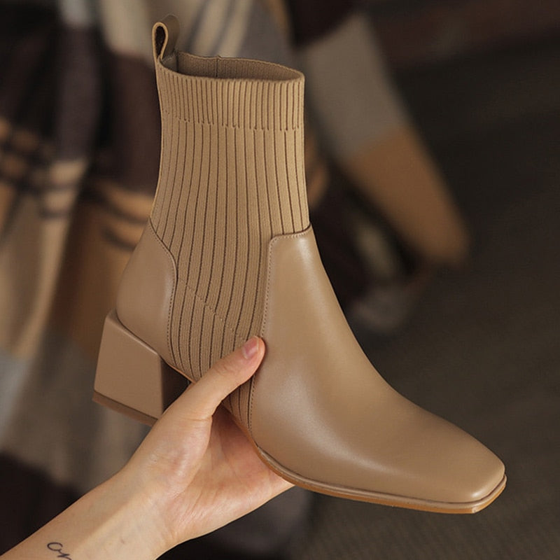 Bota Cano Curto feminina de Couro Legítimo - Monalise Elegance