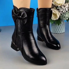 Bota Feminina Cano Médio de Couro Legítimo - Estilo Glacial