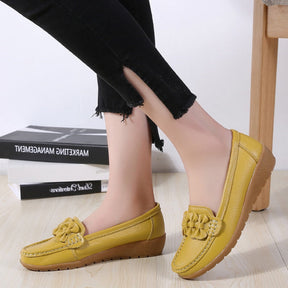 Mocassim Feminino Tratorado de Couro Legítimo - Sophie