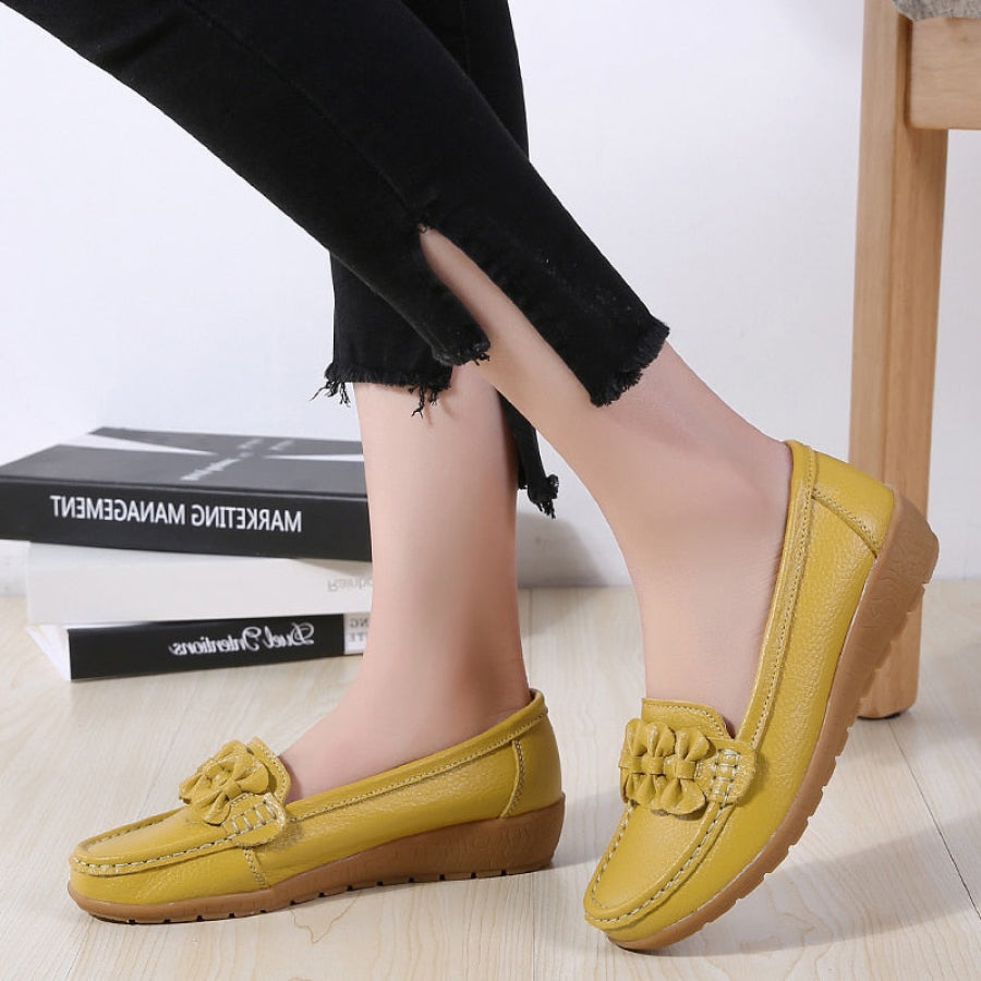 Mocassim Feminino Tratorado de Couro Legítimo - Sophie