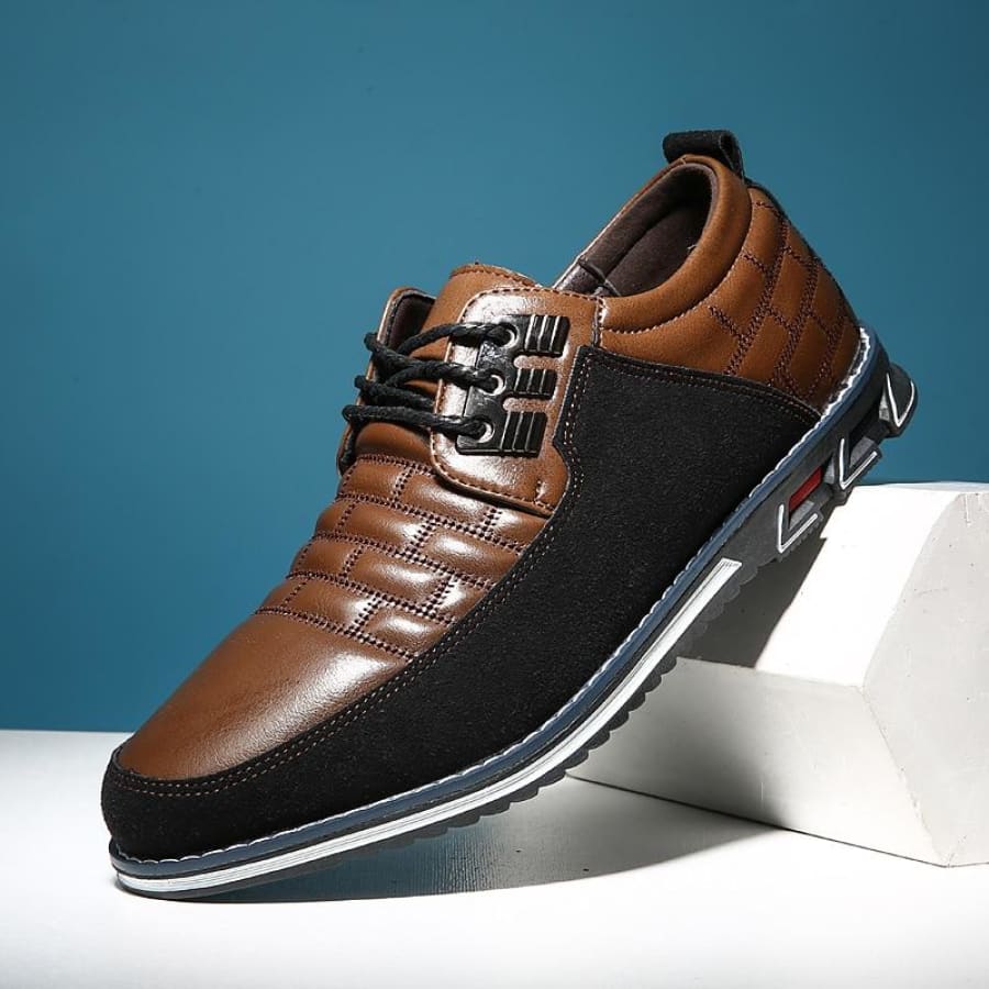 Sapato Masculino Oxford Casual de Couro Legítimo com Sola Tratorada - Hermes